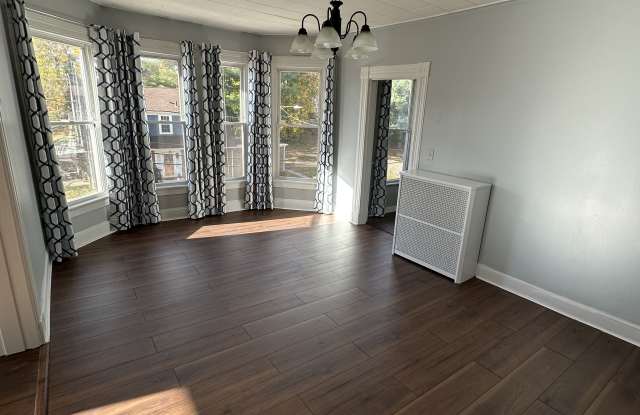 472 East Main Street - 472 East Main Street, Meriden, CT 06450