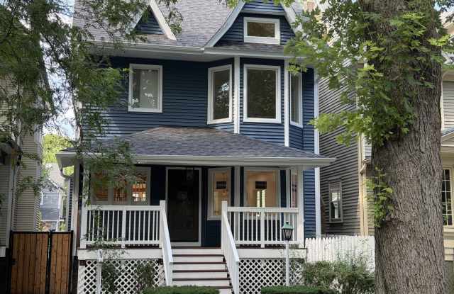 1448 W Glenlake Avenue photos photos