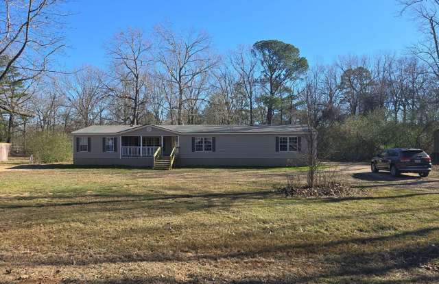 Refurbished 4 bedroom 2 bath Gallery 1