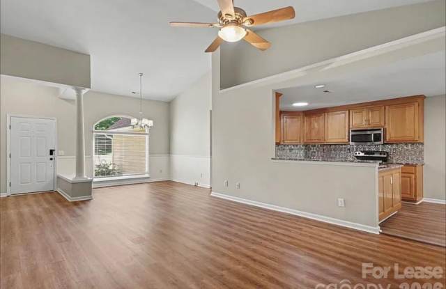 16306 Amber Field Drive Gallery 3