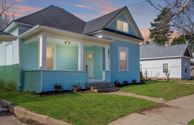 1011 S Armstrong Avenue photos photos