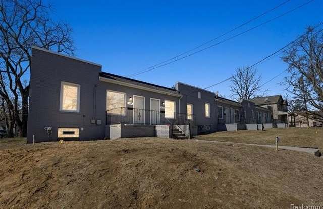 109 Cadillac Street photos photos