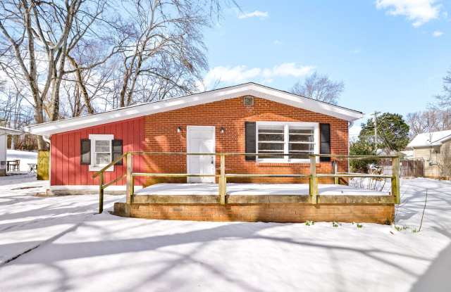 1950's 2 bedroom home for rent in St. B Area! photos photos