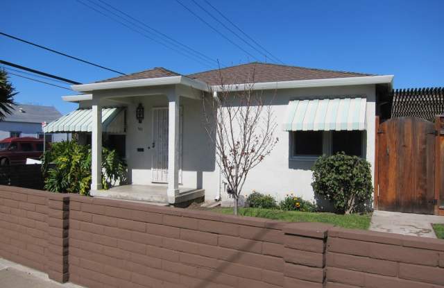 Updated Duplex - 1102 Vine Street, San Jose, CA 95110 Updated Duplex - 1102 Vine Street, San Jose, CA 95110