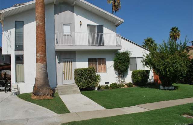17631 Collins Street - 17631 Collins Street, Los Angeles, CA 91316