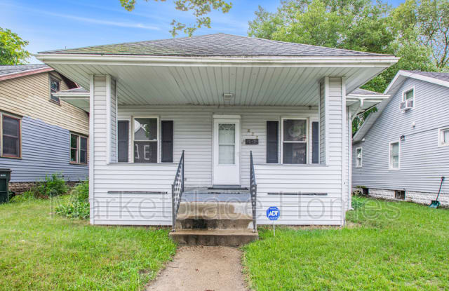 822 N Saint Louis Blvd - 822 North Saint Louis Boulevard, South Bend, IN 46617