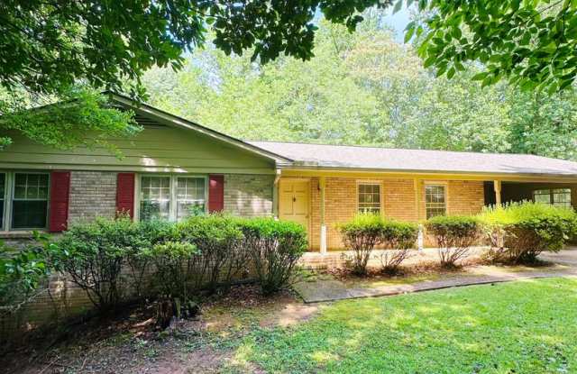 Available now,  3/2 with large unfinished basement, in University Heights photos photos