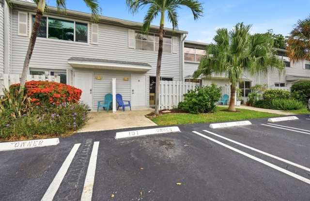 2683 NE 15th ST photos photos