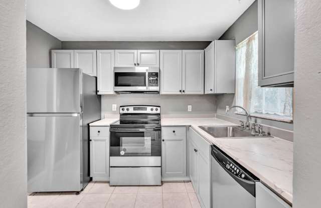 5100 SW 64th Avenue photos photos