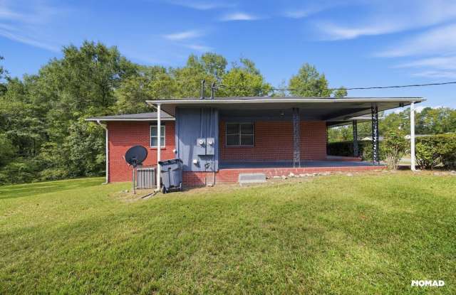 Spacious 3 BR House in Phenix City Gallery 4