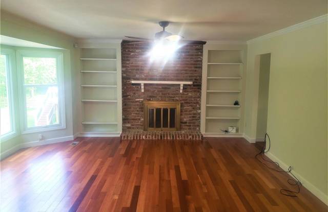 14467 Brittania Drive Gallery 2