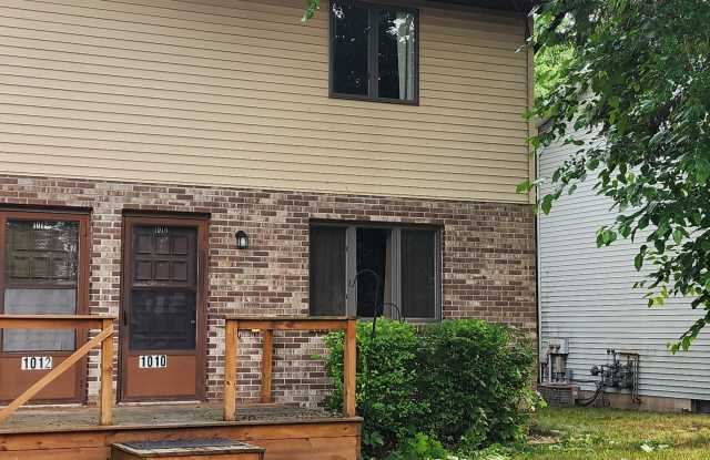 1010 East Lincoln Street - 1010 East Lincoln Street, Mount Pleasant, MI 48858 1010 East Lincoln Street - 1010 East Lincoln Street, Mount Pleasant, MI 48858