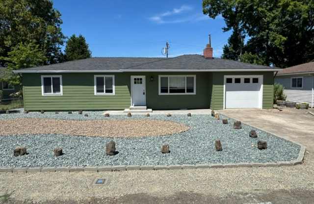 FULLY REMODELED 3 BEDROOM SINGLE FAMILY HOME photos photos