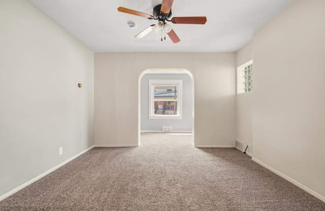 2218 McMonagle Avenue Gallery 3