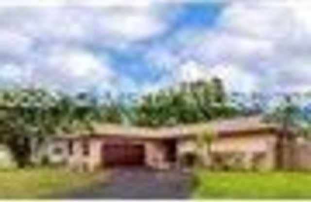 10655 NW 42nd Dr photos photos