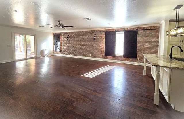 25664 West Morning Dove Court Gallery 3