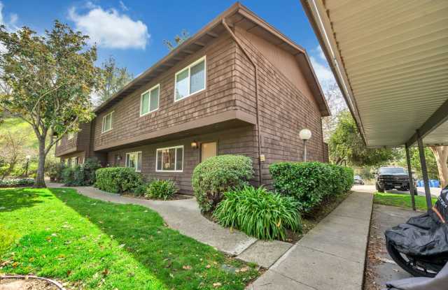 Spacious 4-Bedroom, 2.5-Bath Townhouse Close to BART  Top Schools photos photos