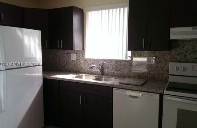 18223 Oleta Dr Gallery 4