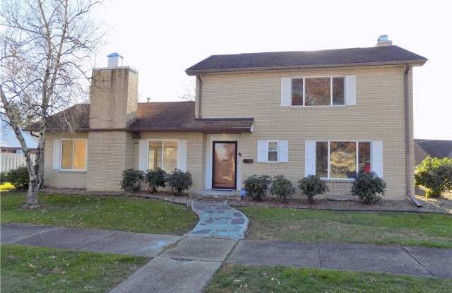 131 Stockton Ave photos photos