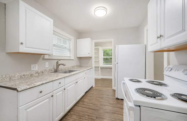 2-bedroom, 1-bathroom duplex is located in the heart of Kansas City photos photos