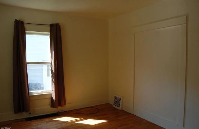 115 ADAMS AVE Gallery 3
