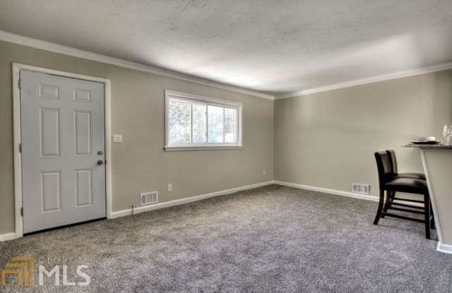 3533 Highwood Gallery 4