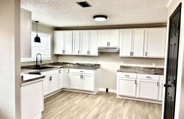 5313 Johnwood- Valley View-Move In Ready! photos photos