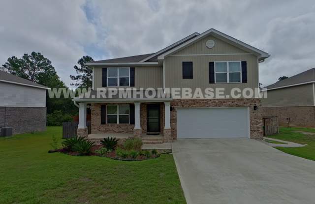 Spacious 5-Bedroom Home with Flexible Living Spaces and Lush Garden Oasis photos photos