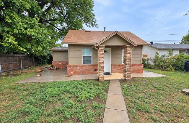 Charming 2 Bedroom, 2 Bathroom Home in Oklahoma City Gallery 1