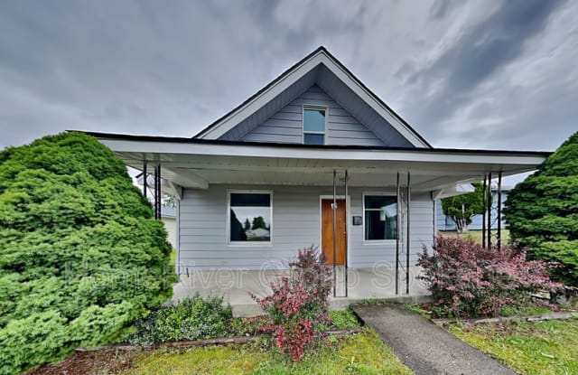 2018 E Longfellow Ave - 2018 East Longfellow Avenue, Spokane, WA 99207