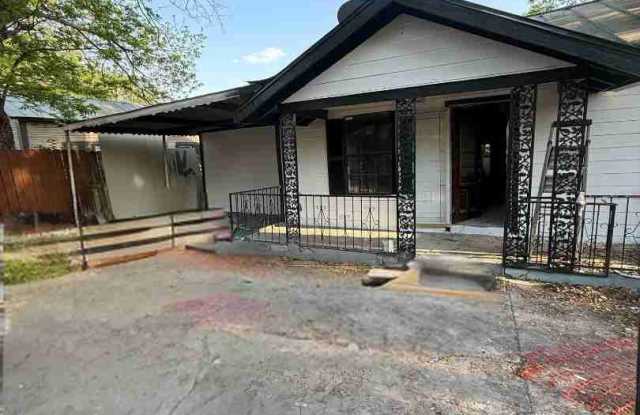 4 Bed, 2 Bath Home Near Downtown San Antonio photos photos
