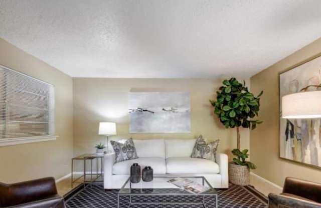 Hunter's Glen photos photos