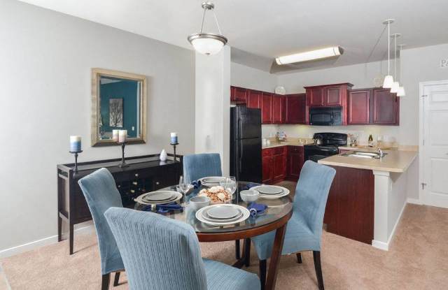 62Eleven Apartments Gallery 2