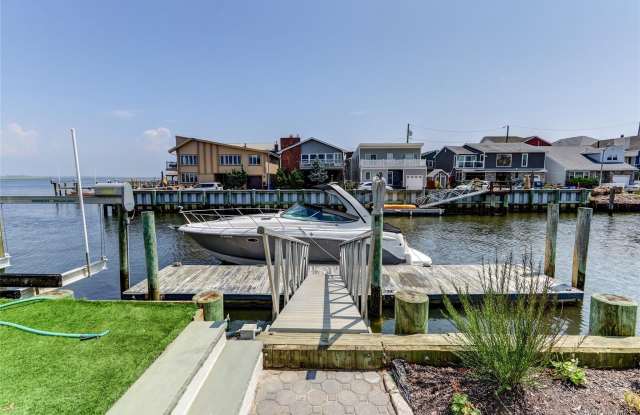 609 E Bay Drive Gallery 3