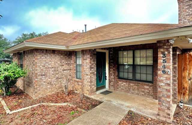 NOW AVAILABLE | Spacious Home in the Southland Neighborhood! Gallery 1