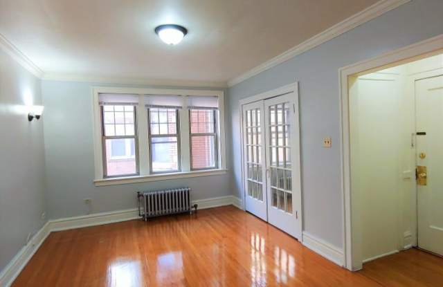 2141 South 61st Court Gallery 4