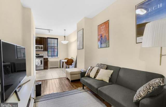 626 S 19TH STREET - 626 South 19th Street, Philadelphia, PA 19146