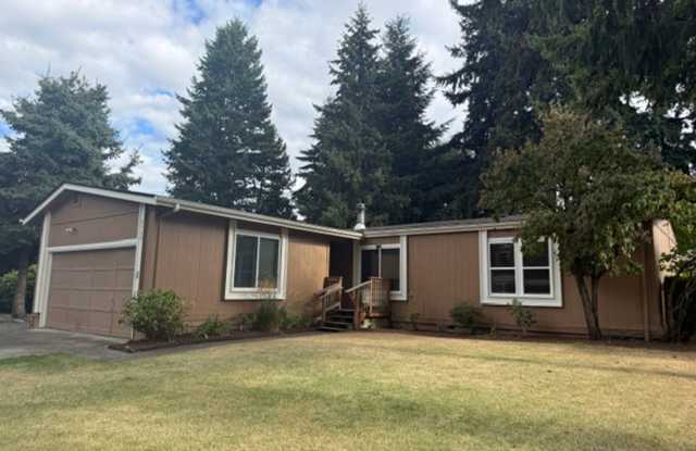Charming 3 Bedroom, 2 Full Bath Single Family Home in Puyallup! photos photos
