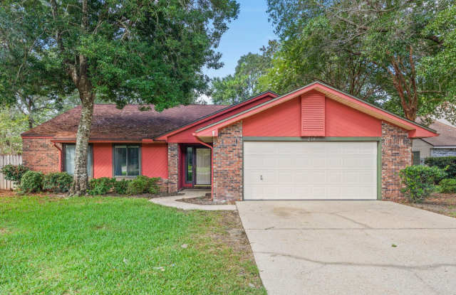 Updated Home with Spacious Yard - 214 Bayberry Drive, Niceville, FL 32578