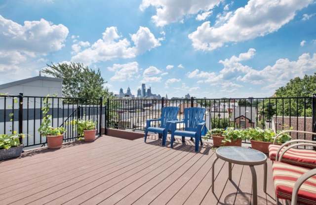 Amazing 4 Bed 4 Bath w/driveway in Northern Liberties! Gallery 3