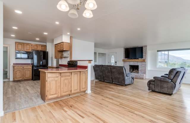602 Hislop Drive - 602 Hislop Drive, Ogden, UT 84404