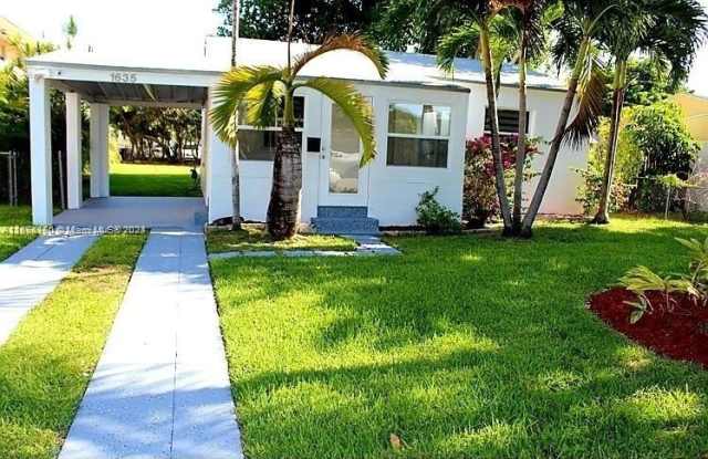 1635 Wiley St - 1635 Wiley Street, Hollywood, FL 33020