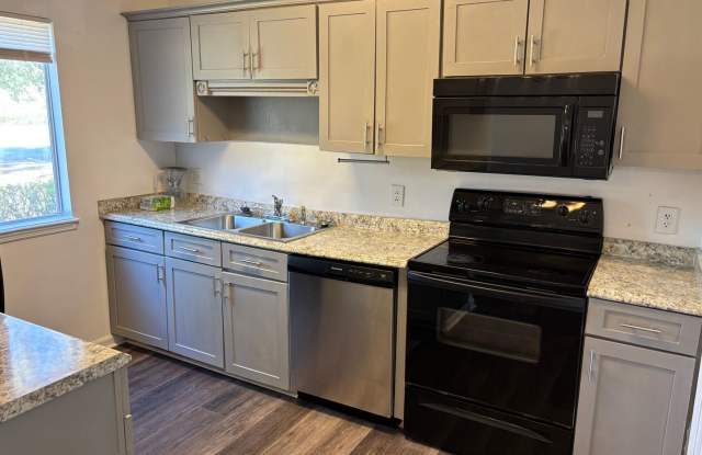 2 Bedroom 2 bath on bottom floor at Myrtle Greens - 460 Myrtle Greens Drive, Red Hill, SC 29526 2 Bedroom 2 bath on bottom floor at Myrtle Greens - 460 Myrtle Greens Drive, Red Hill, SC 29526