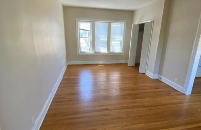 834 Reba Pl. Gallery 3