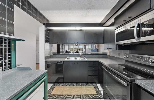 3511 Village Boulevard photos photos