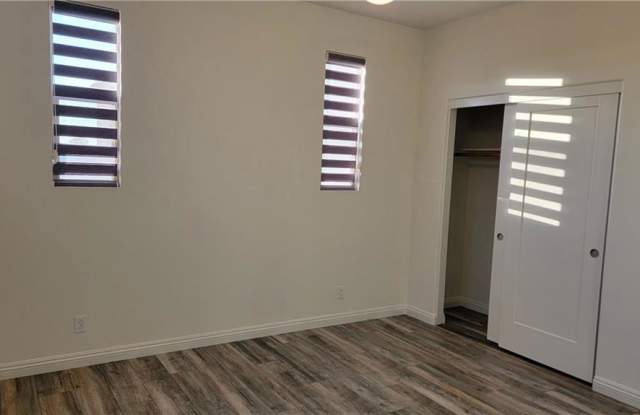 112 Acamar photos photos