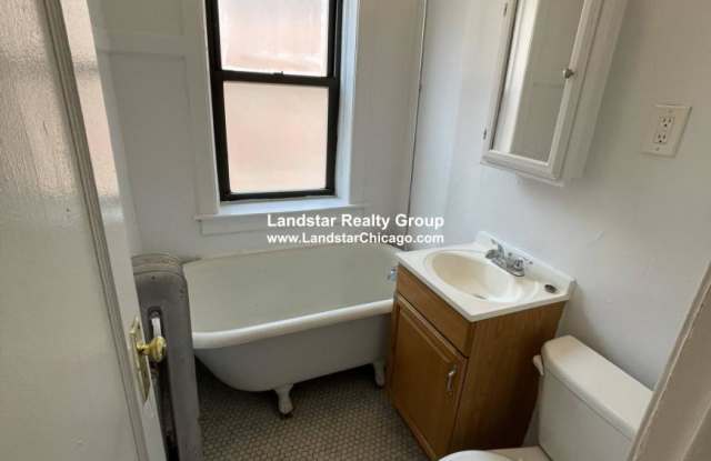 3304 Schubert Gallery 4