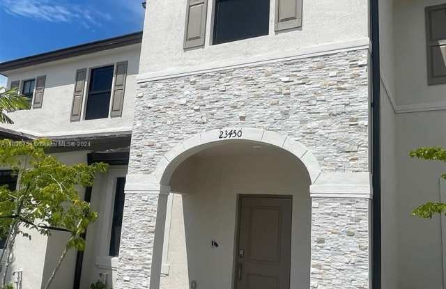 23450 SW 127th Pl - 23450 Southwest 127th Place, Princeton, FL 33032