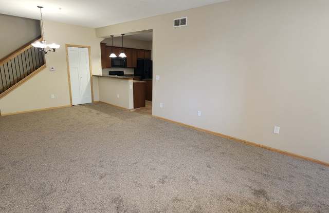 Rare 3 bedroom, 2.5 bathroom rental home with attached garage at Stone Creek Villas! photos photos
