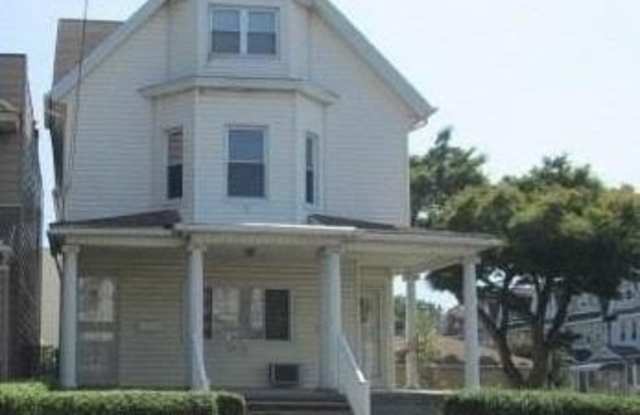 89-06 91 Avenue photos photos